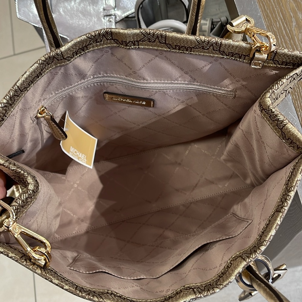 Michael Kors Medium Mirella EW Tote Bag Crossbody Shoulder Handbag NWT - Picture 10 of 16